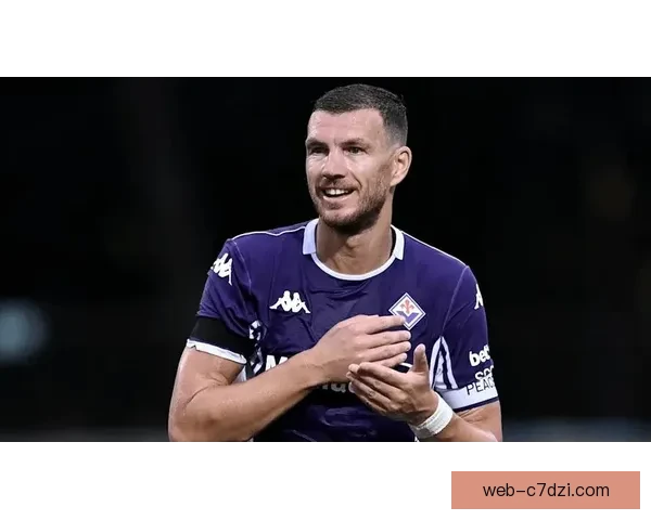 哲科接过沙尔克10号即将体检